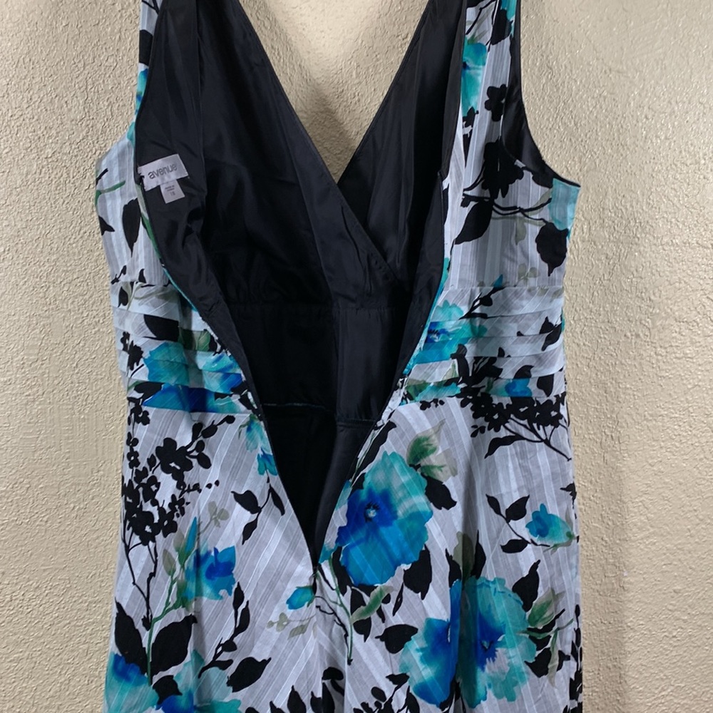 Avenue Dress Blue Black Midi Floral 18 Lined Sleeveless V-Neck Back Zipper - Picture 12 of 16